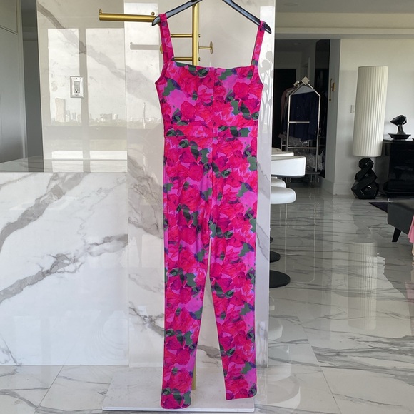 The New Arrivals by Ilkyaz Ozel Fonda Jumpsuit in Abstract Pink - Picture 4 of 9
